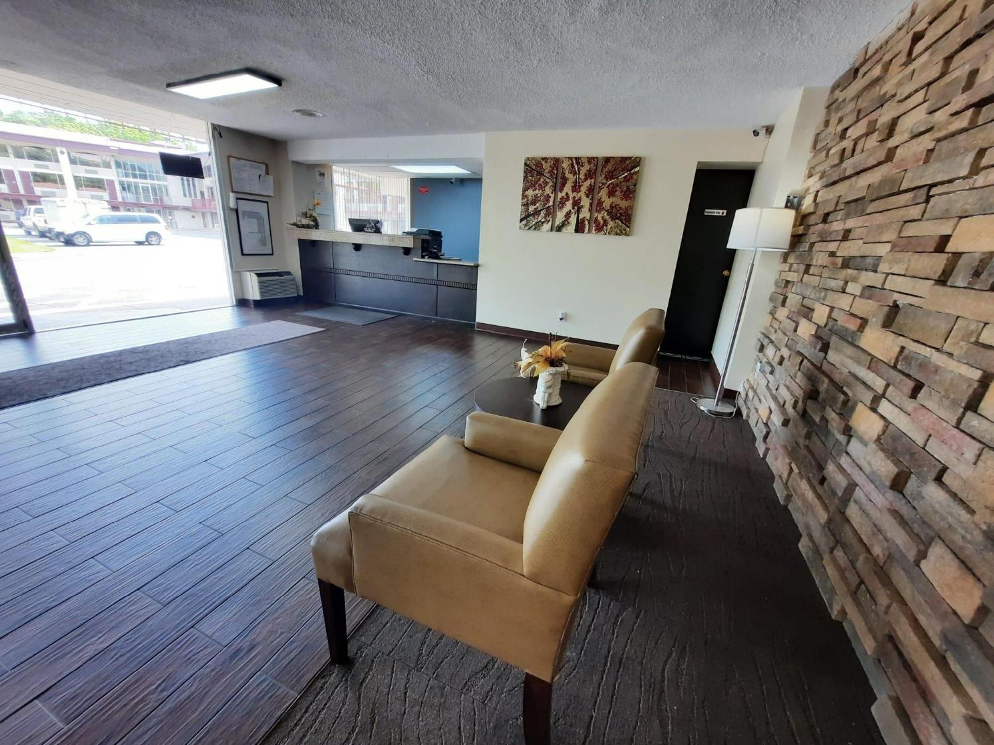 Americas Best Value Inn Молін Екстер'єр фото