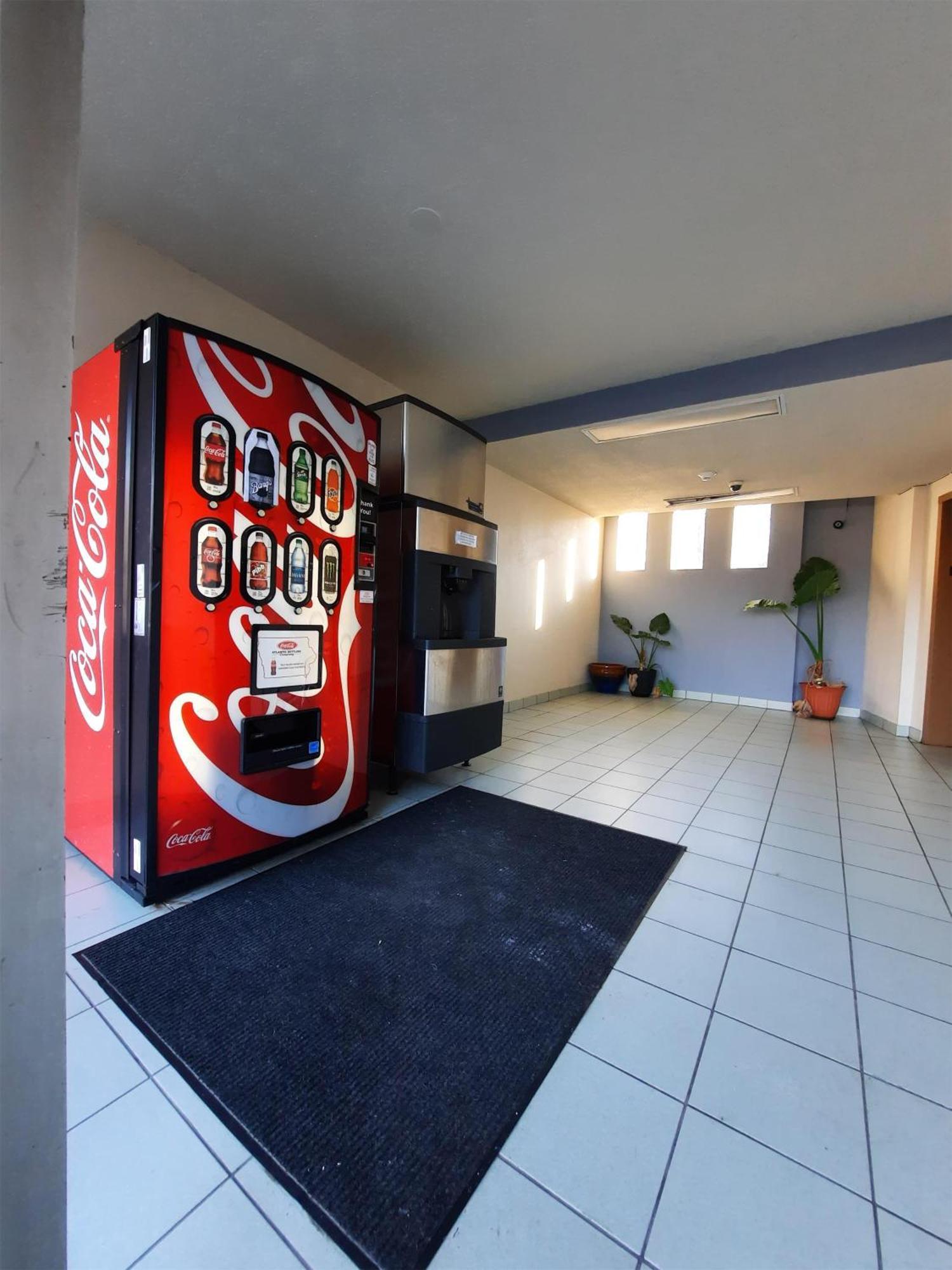 Americas Best Value Inn Молін Екстер'єр фото