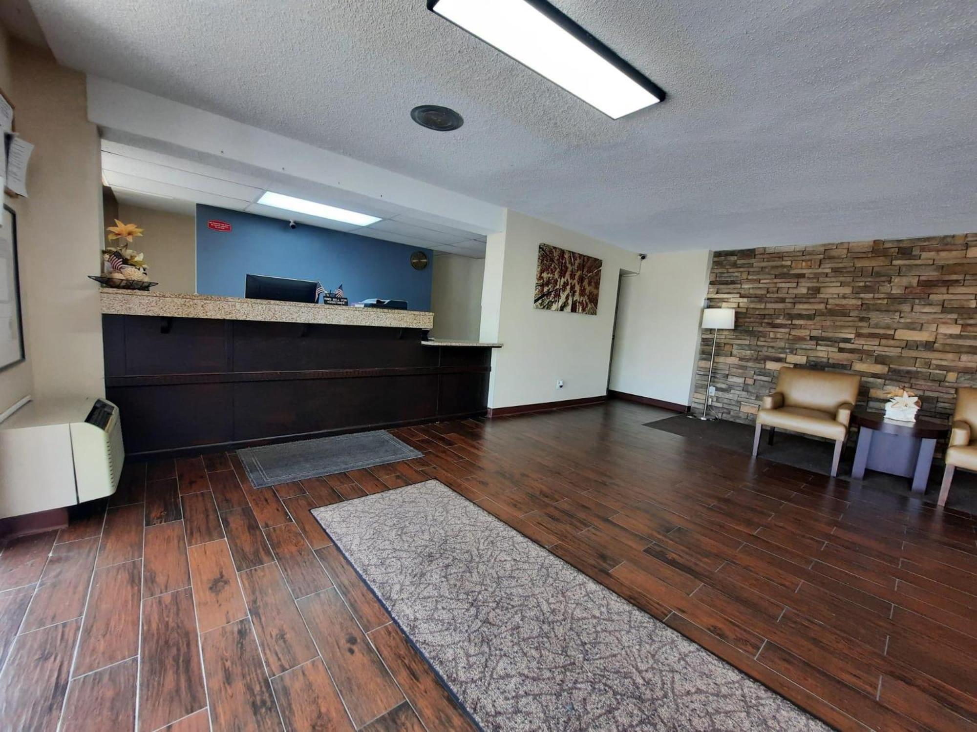 Americas Best Value Inn Молін Екстер'єр фото